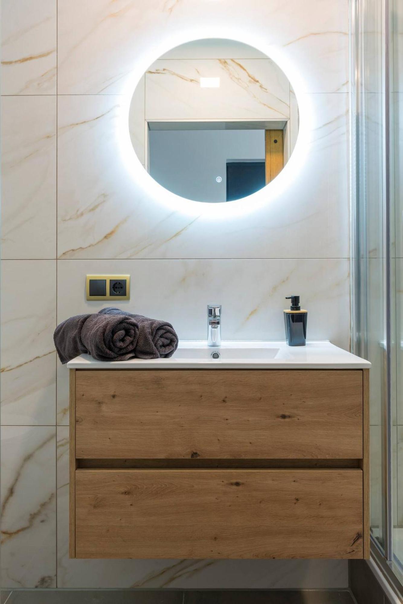 Hotspot Location, Wifi, Bed En Koffie Harmony Appartement Tilburg Buitenkant foto